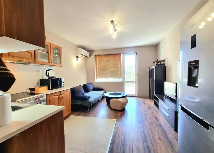 Апартамент Mezonet - Sol Casa In Lazur Бургас